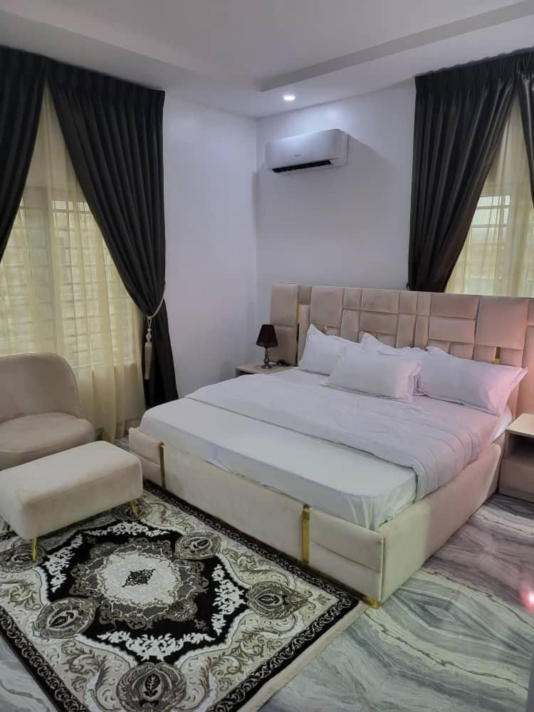 De-Omega Homes - Serviced Apartment Jahi, Abuja Exteriör bild